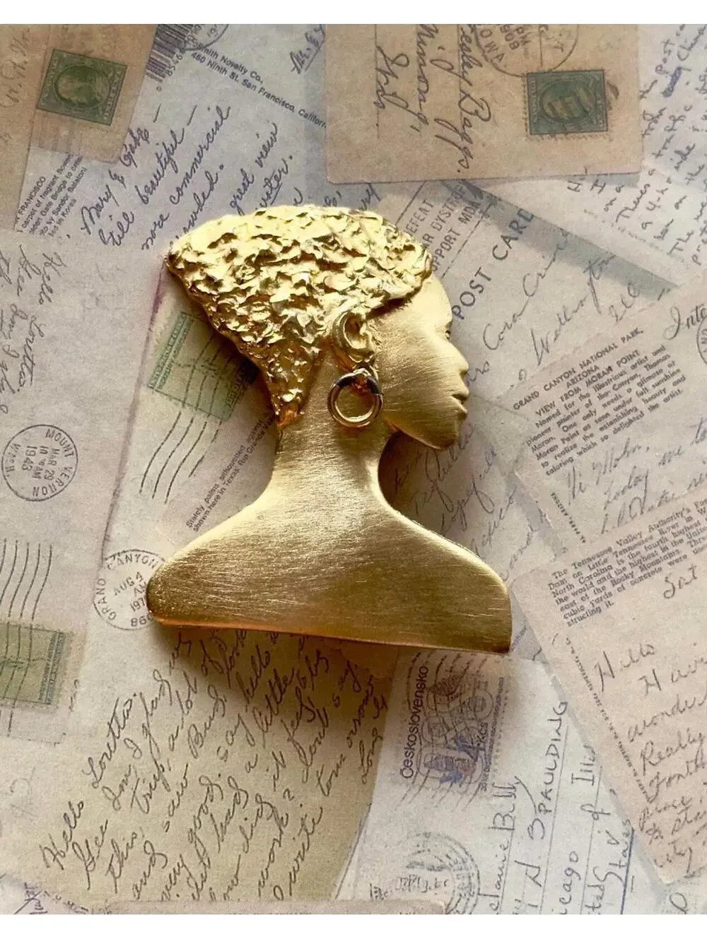 Signed LUIGI Sculptural Profile Brooch Gold Tone Figural Statement Piece